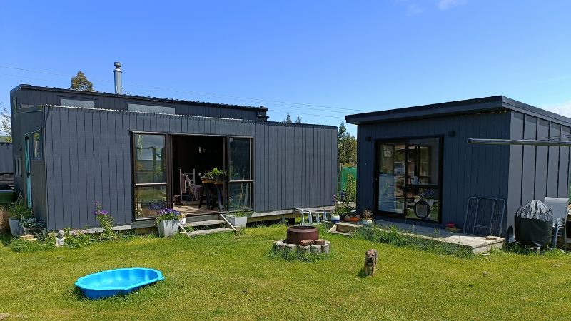 Jane’s Radical Life Shift from South Africa to living her NZ Tiny House Dream 